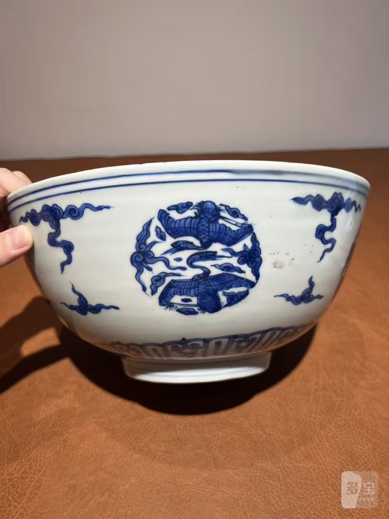 明嘉靖 青花团鹤云纹大碗 - 图4